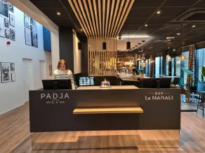 PADJA Hôtel & Spa Vannes - Réception
