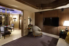 Palais de Chine Hotel - Room