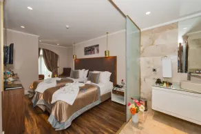 Darkmen Hotel 2 - Room