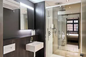 Four Points Flex by Sheraton Birmingham Jewellery Quarter - Bathroom