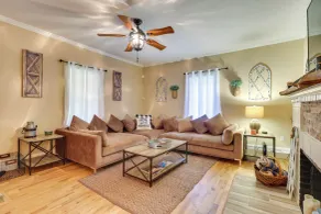 Updated Farmhouse w/ Yard, 10 Mi to Dtwn Atlanta - Innenbereich