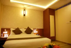 DCHANDELIER - Room