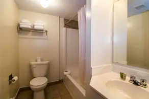 Three Valley Lake Chateau - Salle de bain