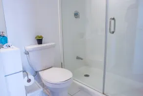 Condo 2 Bedroom with Balcony Iceboat Terrace Downtown Toronto - Bad