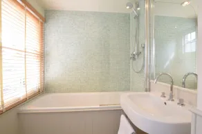 14 Dunwich Road, Southwold - Badrum