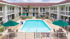 Studio 6 Baytown, Tx - Garth Road - Pool