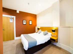 OYO Imperial Hotel - Habitación