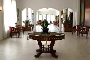 Al Sakhra Hotel - Lobby