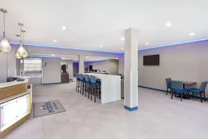 Microtel Inn & Suites by Wyndham Manchester - Newly Renovated - Vestíbulo