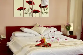 Long Life Riverside Hotel - Room