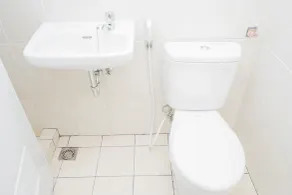 Lovely Studio Apartment M-Town Residence near Summarecon Mall - Bathroom