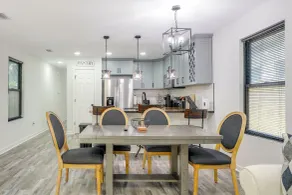 Walk to Stadiums & Dining: Pet-friendly Home! - Innenbereich