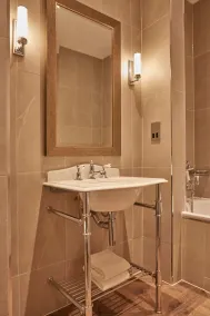Stanbrook Abbey Hotel, Worcester - Baño