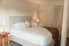 Cliff Edge by the Sea - Habitación