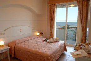 Universal Hotel - Chambre