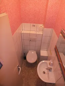 Max Hostel - Bathroom