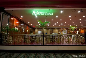 Waterfront Airport Hotel and Casino - Restaurant