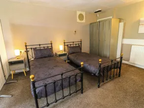 Newfield Apartment - Rom