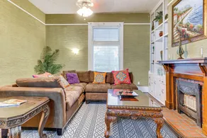 Walk to Downtown: Historic Home in Mobile - Innvendig