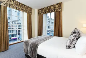 Royal Athenaeum Suites - Quarto