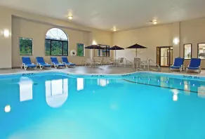 Holiday Inn Express Hotel Pittsburgh-North/Harmarville by IHG - Pool