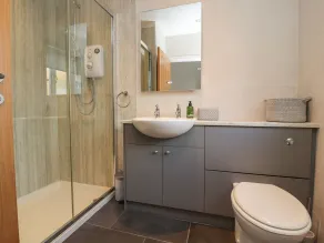 Vine Cottage - Bathroom
