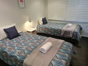 Wharf Lodge River View Apartment - Zimmer