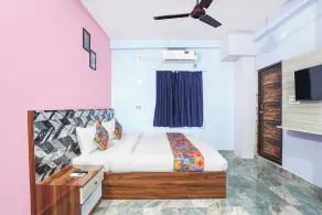 FabHotel Golden Suites Near Puri Beach - Værelse