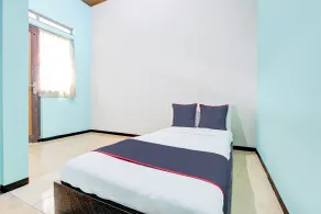 Hotel O Purwokerto Near Alun Alun Purwokerto Formerly Guest House Rania - Chambre