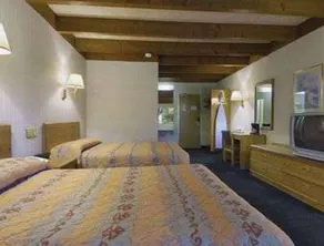 Knights Inn Liberty - Chambre