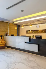 The Sea Valley Azure - Near MG Road & Udyog Vihar, Gurugram - Rezeption