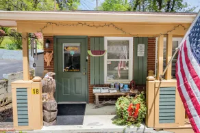 Mountain Aire Cottages, Inn & Glamping - Rezeption