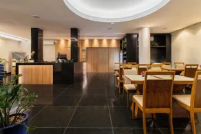 Suntory Hotel - Rezeption
