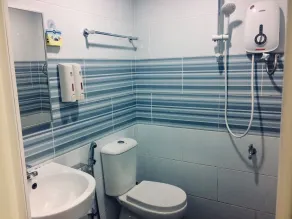 Api-Api GuestHouse - Bathroom