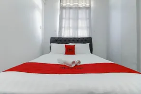 RedDoorz Plus near Batam City Square - Chambre