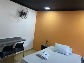 Light Motel - Room