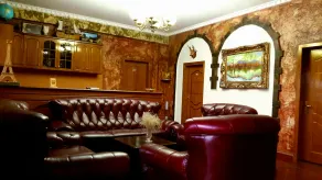 RAMIS Hotel & Outdoor Sports Center - Sitzecke in der Lobby
