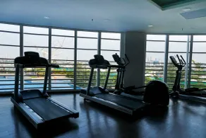 Fancy And Well Designed Studio At West Vista Apartment - Salle de sport