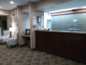 Quality Inn & Suites Benton - Draffenville - Lobby