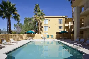 La Quinta Inn by Wyndham Phoenix Sky Harbor Airport - Piscine