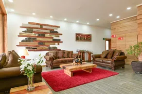 Hotel Pucón Indómito - Interior entrance