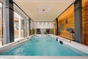 Woodland Spa Sanctuary: Delaware Home w/ Swim Spa - Interiör