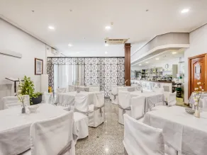 Emperatriz III - Restaurang