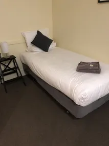 The Woolpack Hotel - Room