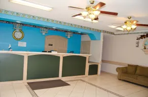 Texas Inn and Suites City Center at University Dr. - Réception