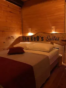 The Reo's Suit - Zimmer