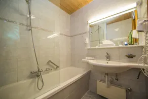 Hotel Cresta - Zimmer