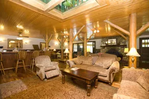 Highland Lake Inn & Resort - Flat Rock - Coin salon dans le hall