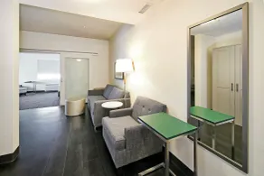 Holiday Inn Hotel & Suites - Calgary Airport North by IHG - Værelse