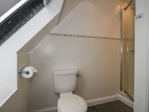 Wash House Cottage - Baño